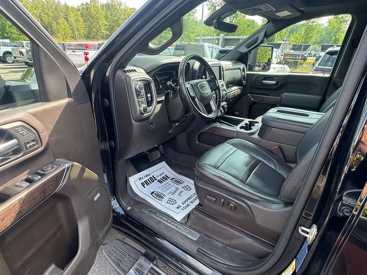 Used 2022 GMC Sierra 2500 Denali w/ Denali Ultimate Package AWD/4WD image 5