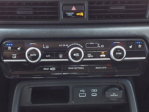 Used 2025 Honda Pilot Elite image 15