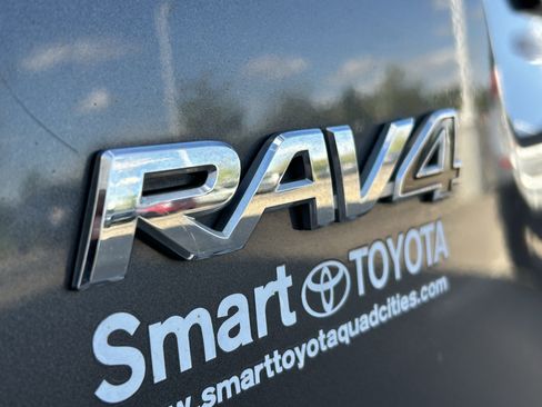 Certified 2017 Toyota RAV4 XLE w/ All Weather Liner Package AWD/4WD image 8