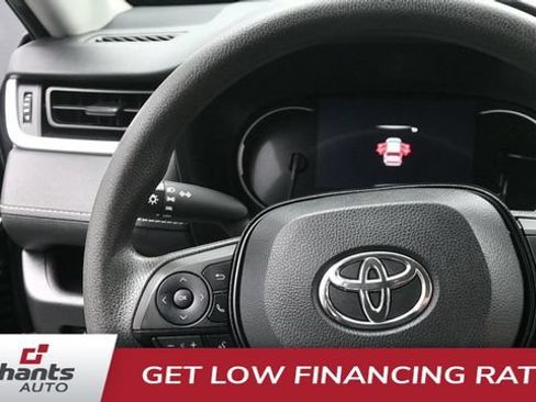 Used 2024 Toyota RAV4 LE AWD/4WD image 16