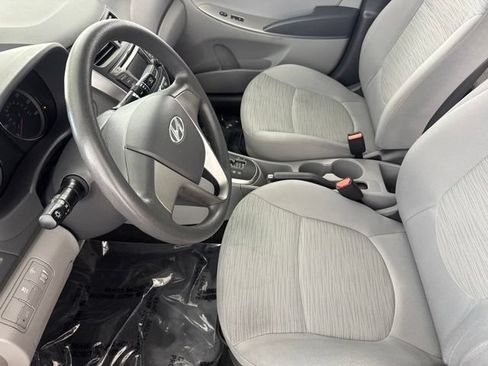 Used 2015 Hyundai Accent GLS FWD image 22