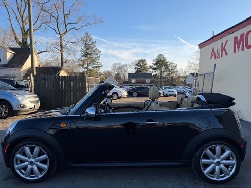 Used 2009 MINI Cooper Base 2dr Convertible image 4