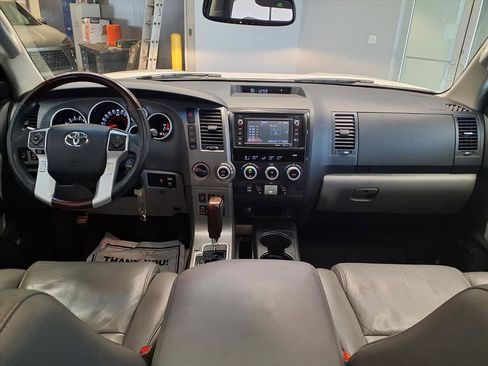 Used 2015 Toyota Sequoia Platinum image 9