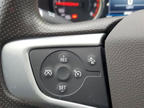 Certified 2023 GMC Acadia SLE w/ Driver Convenience Package image 24