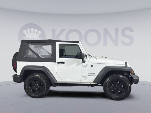 Used 2016 Jeep Wrangler Sport w/ Connectivity Group image 8