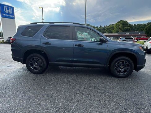 Used 2026 Honda Pilot TrailSport image 3