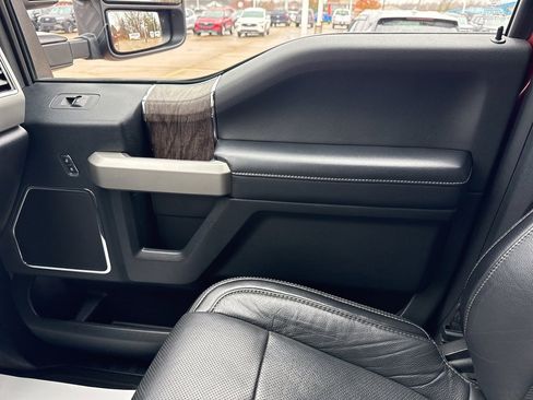 Used 2017 Ford F250 Lariat w/ Chrome Package image 25