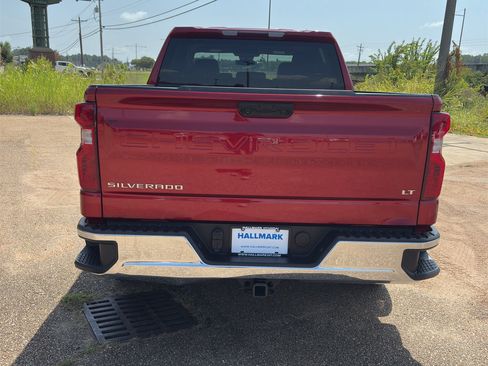 Used 2024 Chevrolet Silverado 1500 LT AWD/4WD image 5
