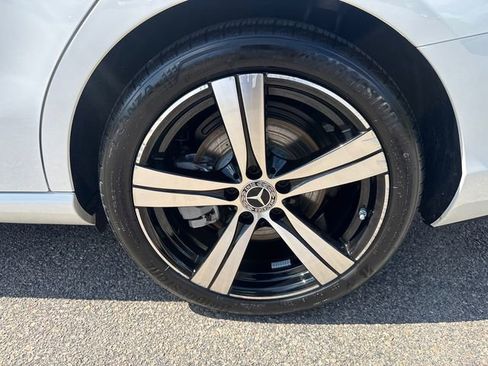 Used 2025 Mercedes-Benz C 300 4MATIC Sedan image 17