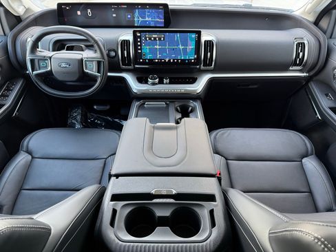 New 2026 Ford Expedition Max Platinum w/ Driver's Package image 23