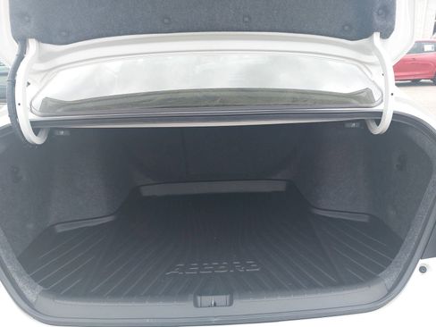 Used 2020 Honda Accord Touring image 13