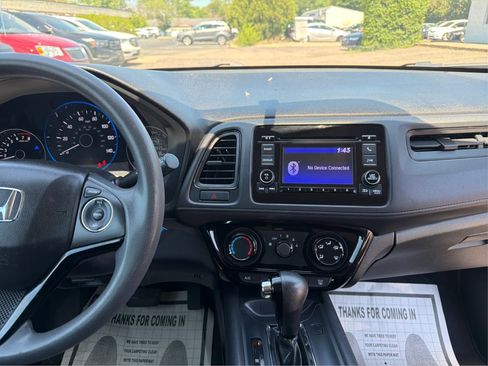 Used 2018 Honda HR-V LX image 15