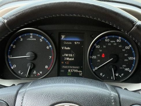 Used 2017 Toyota RAV4 XLE FWD image 16