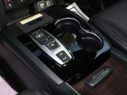 Used 2021 Honda Pilot Black Edition image 15