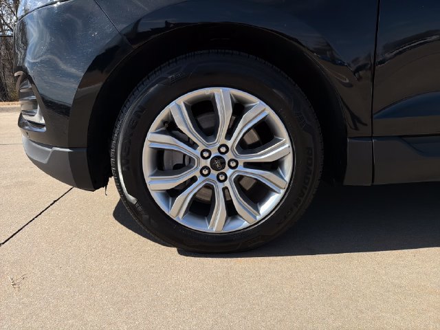 Used 2024 Ford Edge Titanium AWD/4WD image 9