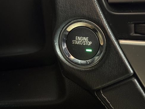 Used 2015 Chevrolet Tahoe LTZ AWD/4WD image 32