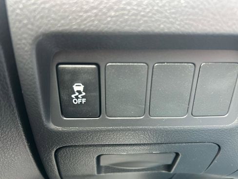 Used 2009 Pontiac Vibe GT image 22