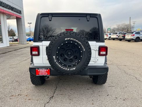 Used 2018 Jeep Wrangler Unlimited Sport S image 4