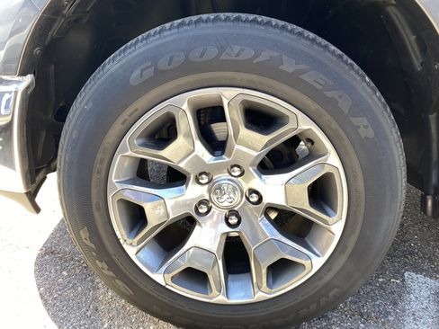 Used 2017 RAM 1500 Limited image 7