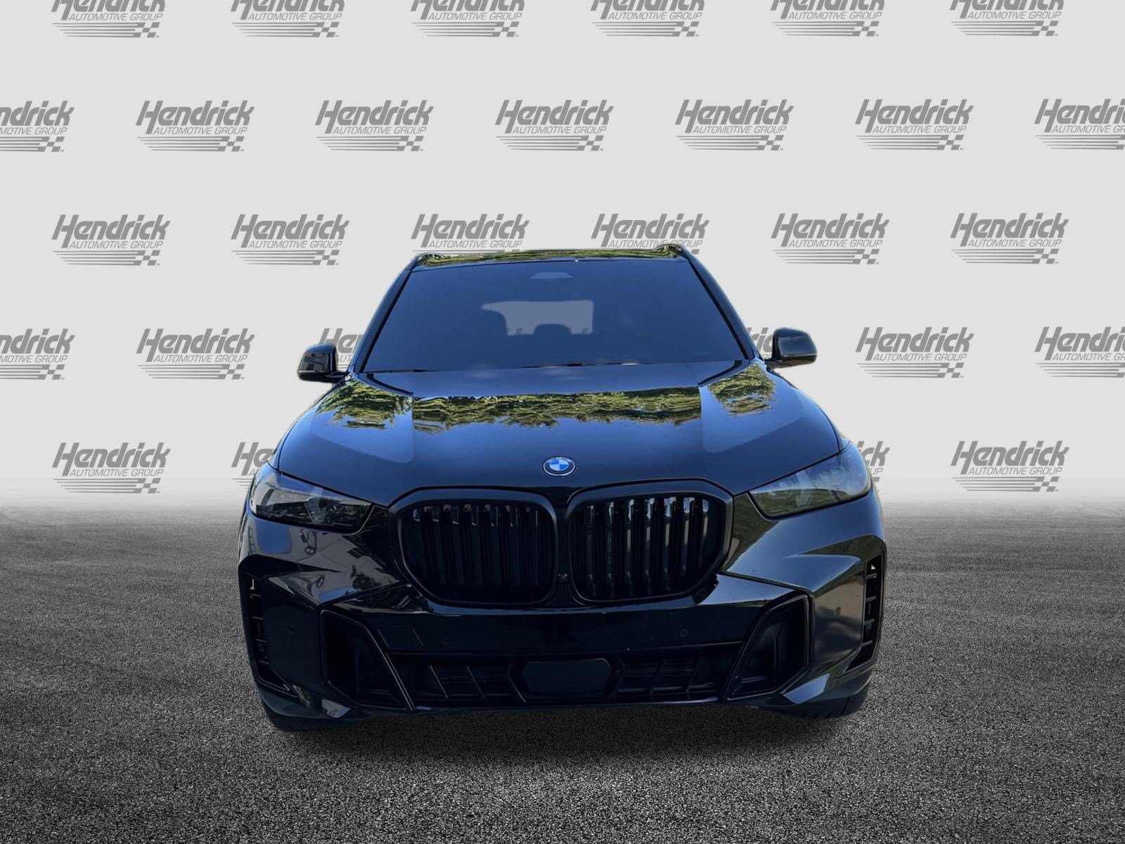 Used 2025 BMW X5 sDrive40i w/ Executive Package RWD image 3