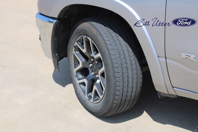 Used 2025 RAM 1500 Laramie AWD/4WD image 9