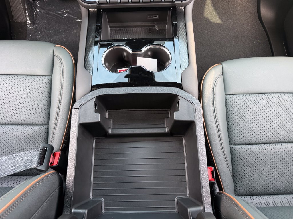 New 2026 GMC Yukon XL AT4 w/ AT4 Premium Plus Package AWD/4WD image 40