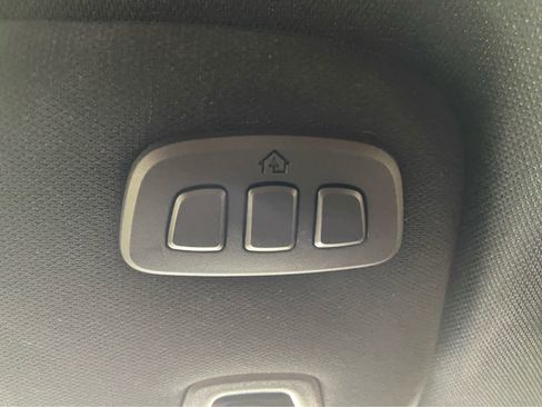 Used 2025 Ford Mustang GT Premium image 34