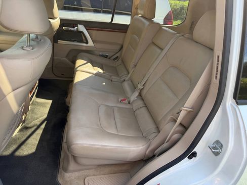 Used 2014 Toyota Land Cruiser AWD/4WD image 14