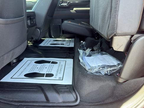 Used 2025 GMC Sierra 3500 AT4 w/ AT4 Premium Plus Package AWD/4WD image 12