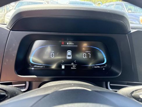 Certified 2026 Hyundai Elantra SE FWD image 32