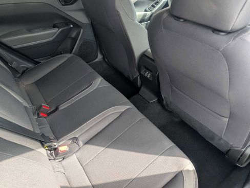 Used 2025 Subaru Crosstrek 2.0i Premium image 24