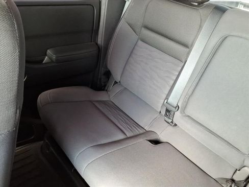 Used 2023 Nissan Frontier SV w/ Tow Package image 17