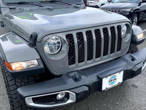 Used 2021 Jeep Gladiator Sport AWD/4WD image 26