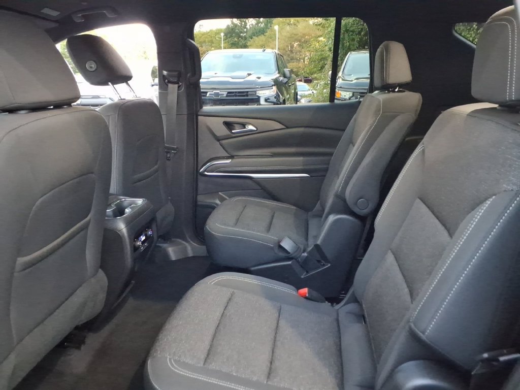 Used 2024 Chevrolet Traverse LT AWD/4WD image 15