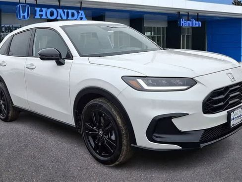 Certified 2026 Honda HR-V Sport image 2