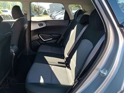 Certified 2022 Kia Soul LX w/ Technology Package image 11