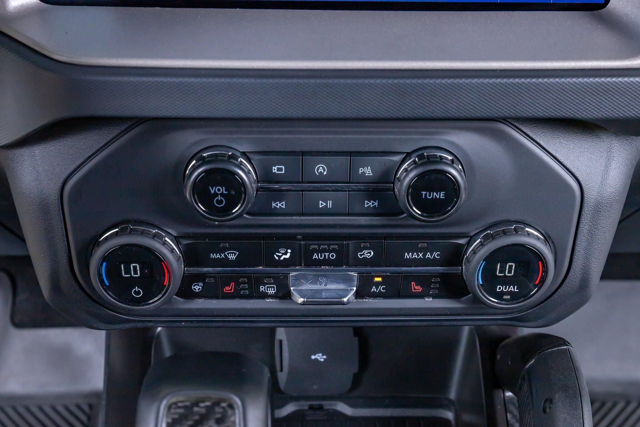 Used 2024 Ford Bronco Raptor w/ Interior Carbon Fiber Pack 6 AWD/4WD image 26