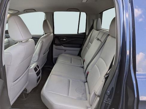Used 2018 Honda Ridgeline RTL-T image 12