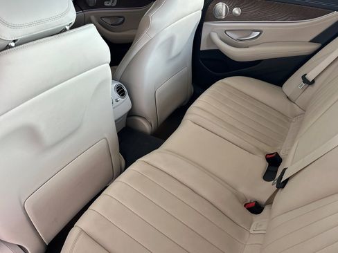 Used 2021 Mercedes-Benz E 350 Sedan image 9