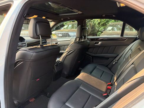 Used 2013 Mercedes-Benz E 350 4MATIC Sedan image 6