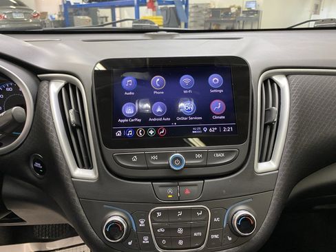 Used 2023 Chevrolet Malibu LT image 36