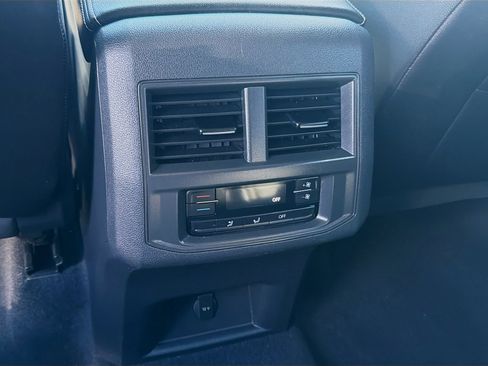 Used 2022 Volkswagen Atlas SE image 22