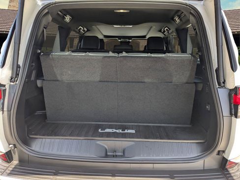 Certified 2025 Lexus GX 550 w/ Accessory Package (2T) image 17