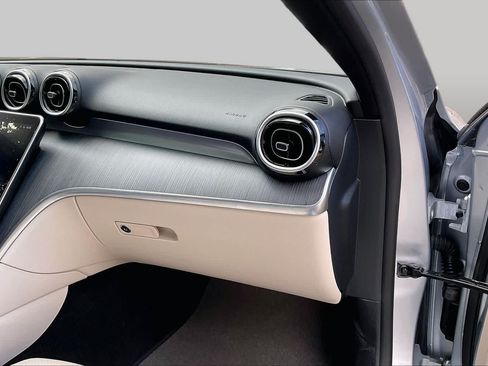Used 2024 Mercedes-Benz C 300 Sedan image 19