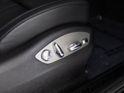 Certified 2026 Porsche Macan Turbo AWD/4WD image 37