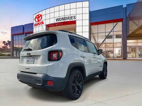 Used 2018 Jeep Renegade Altitude image 4