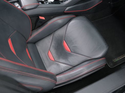 Used 2020 Lamborghini Huracan EVO image 34