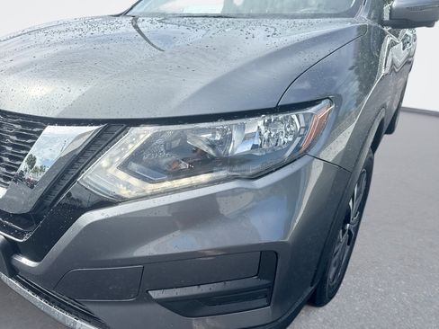 Used 2020 Nissan Rogue SV w/ Premium Package AWD/4WD image 10