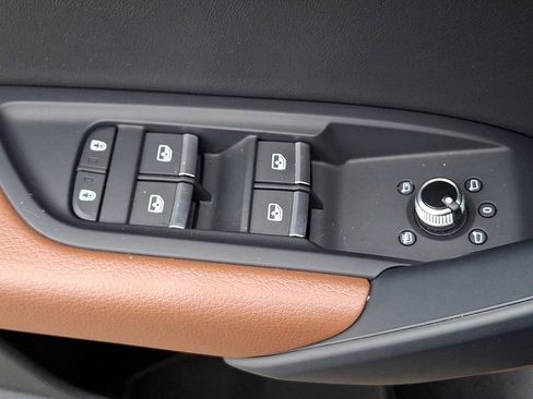 Used 2023 Audi Q5 2.0T Premium w/ Convenience Package image 23