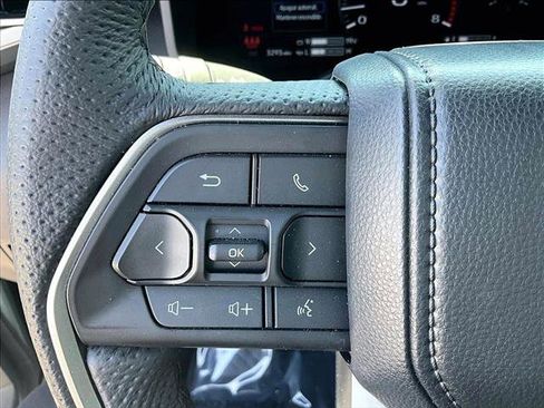 Used 2026 Toyota Tundra Limited AWD/4WD image 19